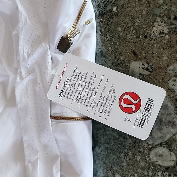 Lululemon Miss Misty II Windbreaker - Picture 3 of 9
